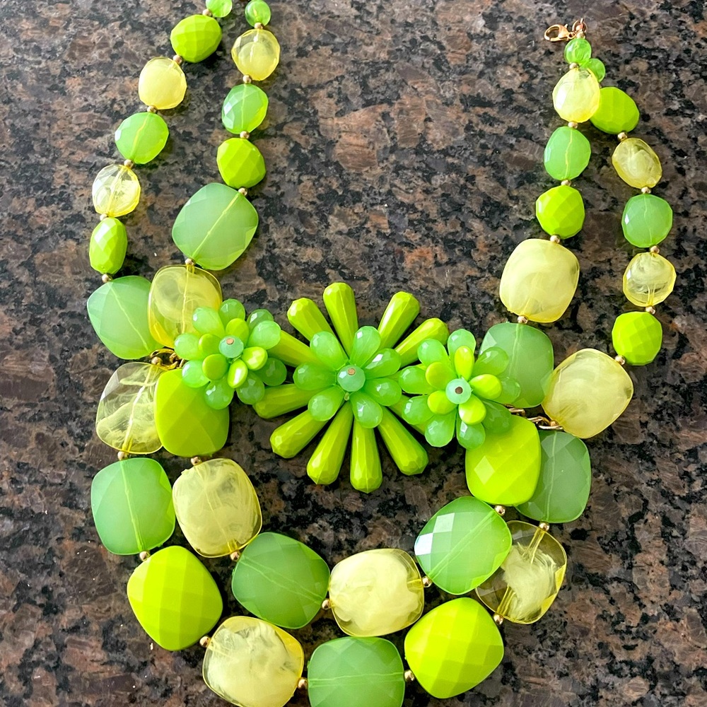 Green - Picture 2 of 2